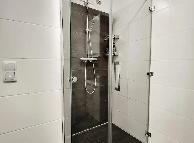 - Modern New Apartment, Old Danube * Viena